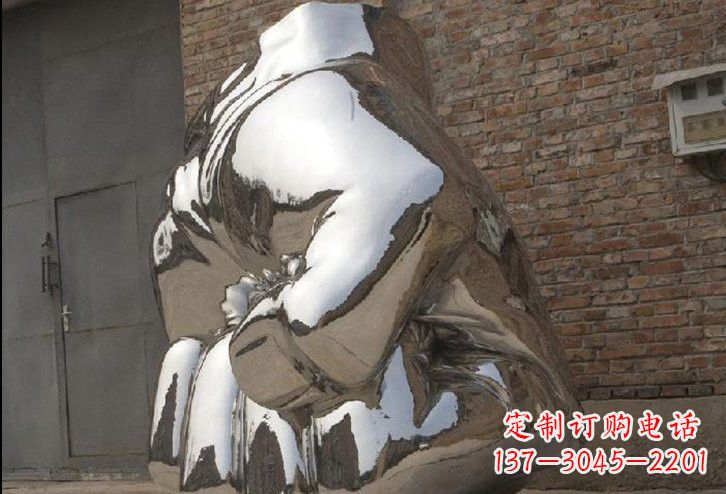 山东不锈钢拳头雕塑给人以力量的象征