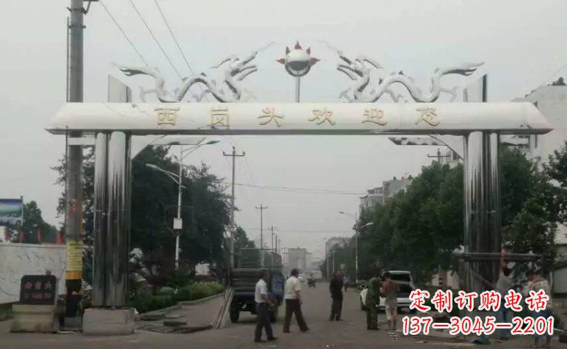 山东不锈钢双龙戏珠牌坊传承文化的雕塑之美
