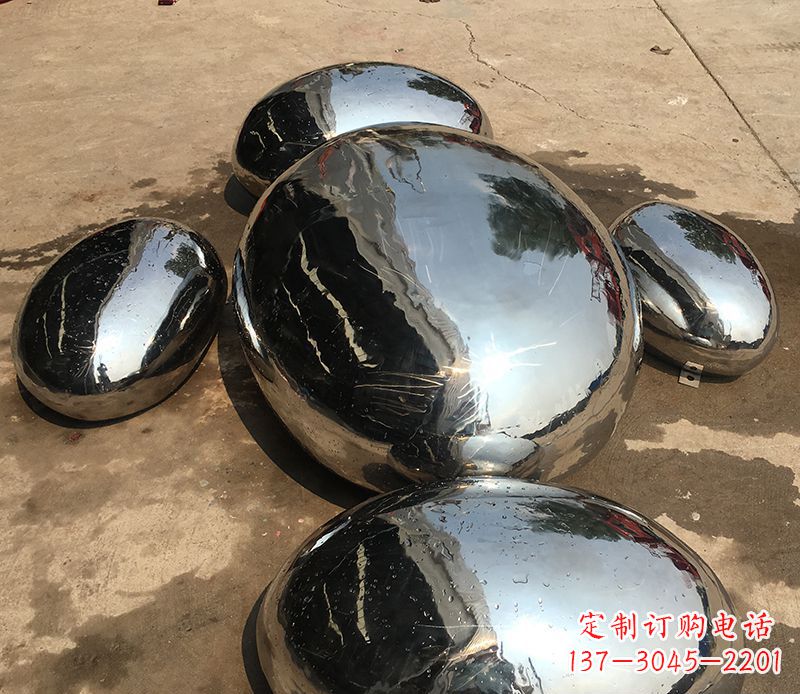山东精致灵动的不锈钢水滴雕塑