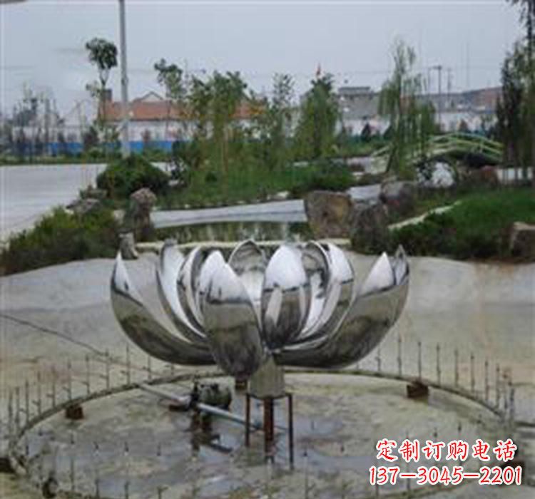 山东不锈钢荷花雕塑营造美丽水景