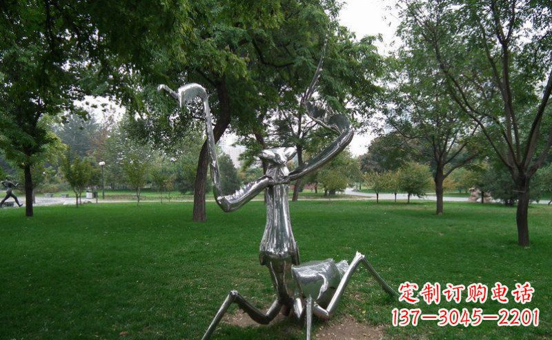 山东不锈钢螳螂动物雕塑