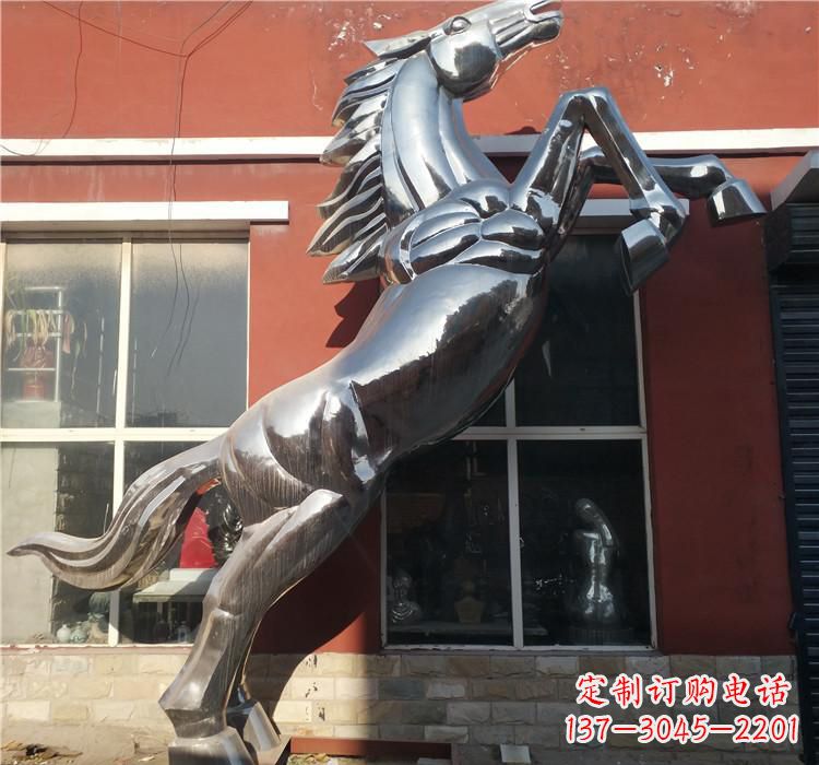 山东不锈钢跳跃马雕塑