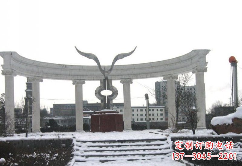 山东雄鹰展翅——一件精美的不锈钢雕塑
