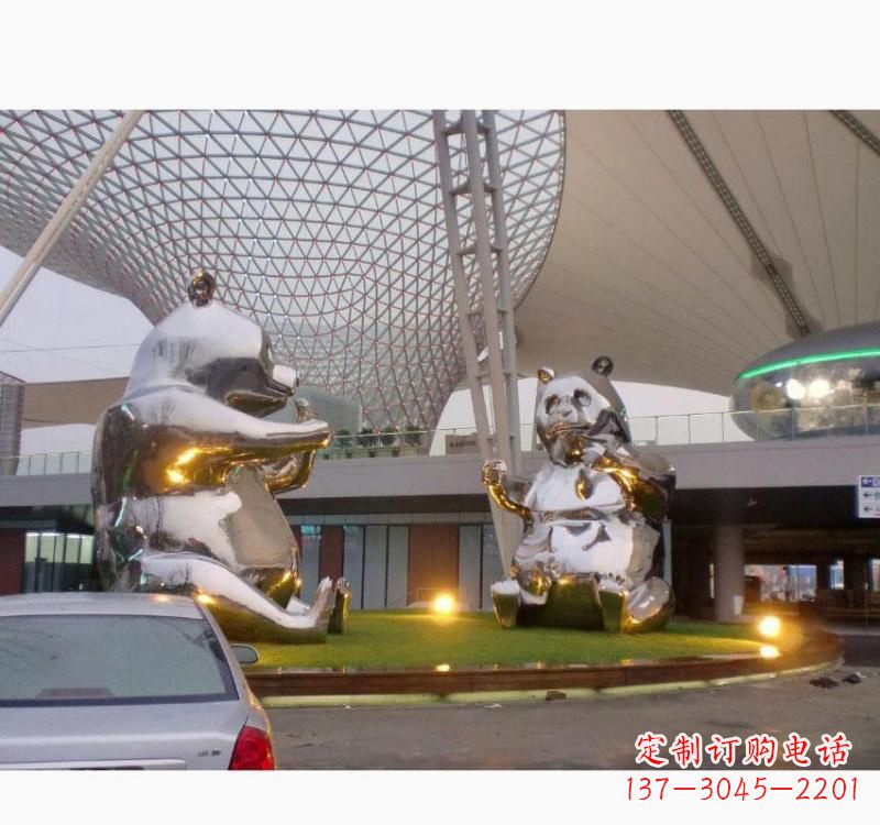 山东不锈钢熊猫雕塑象征中国特色文化