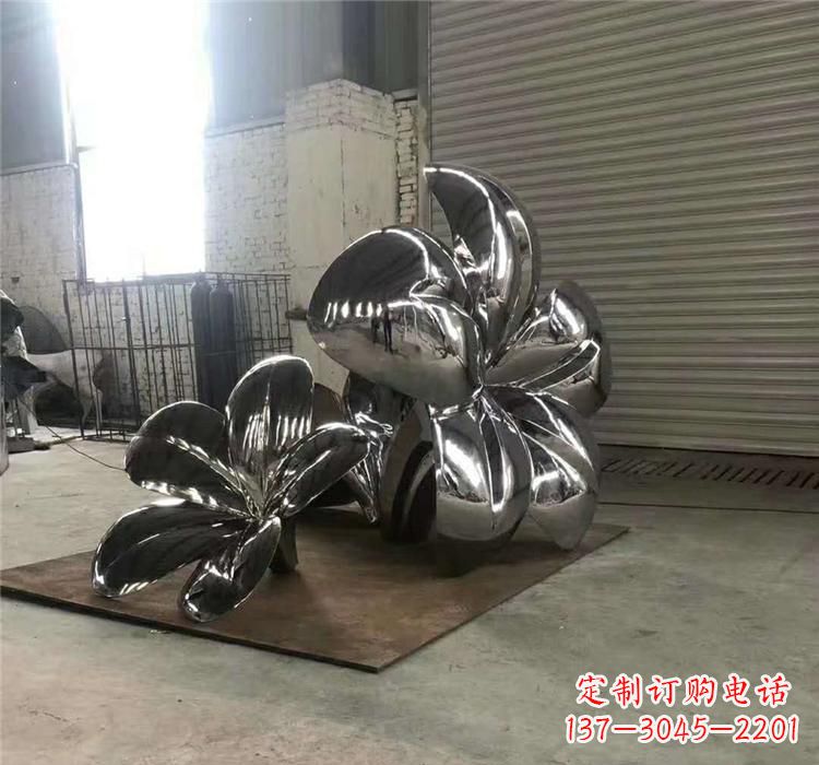 山东不锈钢植物镜面荷花雕塑——艺术的精美结晶