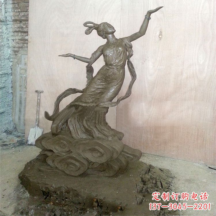山东嫦娥雕塑泥稿