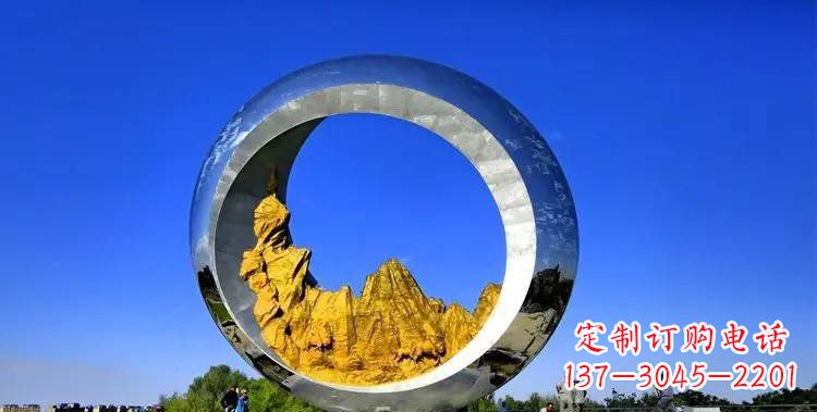 山东月亮雕塑——城市的美丽装饰