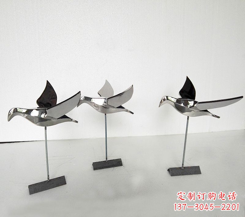 山东优雅的鸽子雕塑——不锈钢插件公园的精美装饰