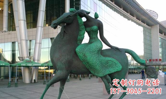 山东骑马雕塑让女孩的梦想变为现实
