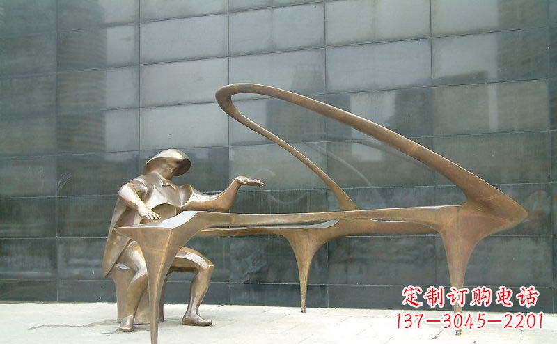 山东抽象人物弹钢琴街边景观铜雕