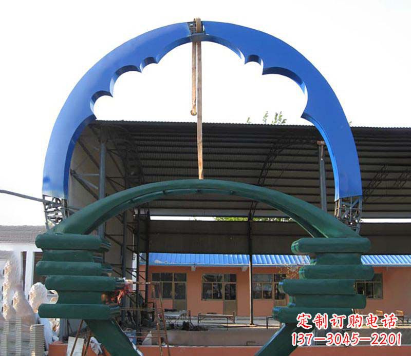 山东抽象圆环不锈钢路边雕塑