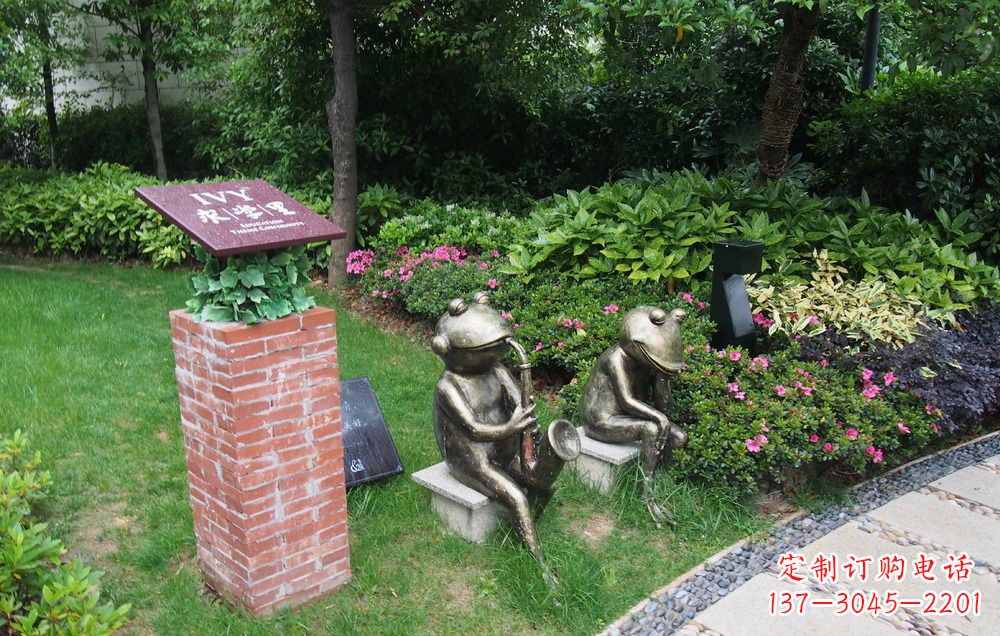 山东青蛙雕塑传承萨克斯文化的艺术精品
