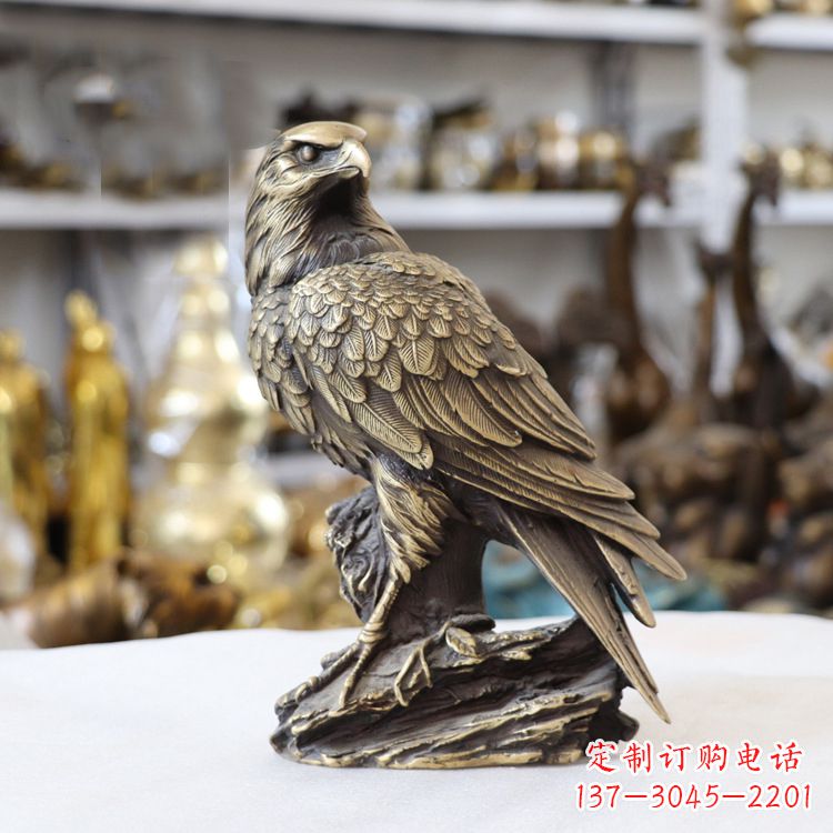 山东纯铜老鹰雕塑传承自然之美