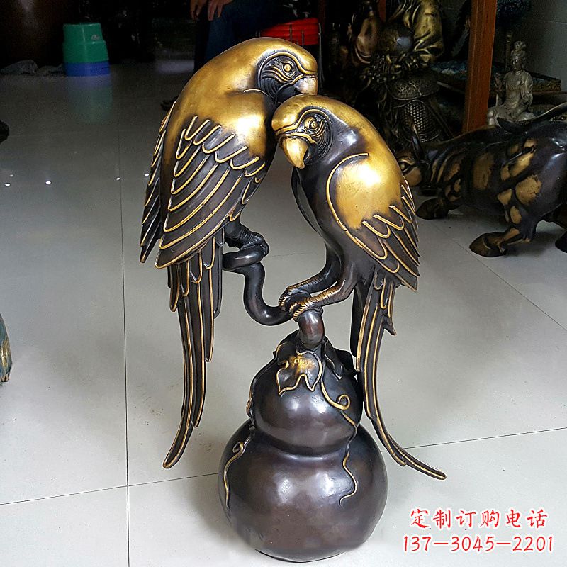 山东纯铜铸造鹦鹉雕塑