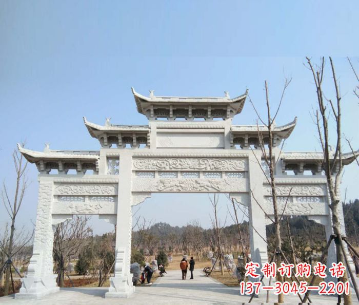 山东“村口三门石雕牌楼”——悠久历史的见证