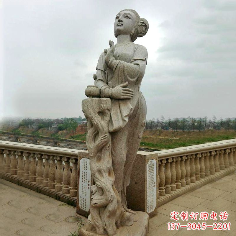 山东公园广场的貂蝉雕塑古代四大美女之一