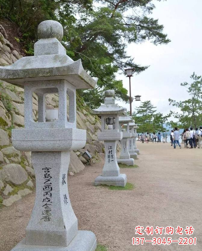 山东精美古典大理石宫灯雕塑
