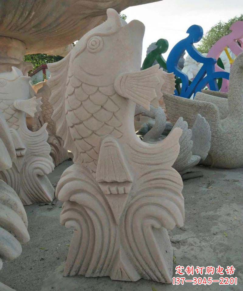 山东大理石艺术装饰绚丽多彩的鲤鱼雕塑