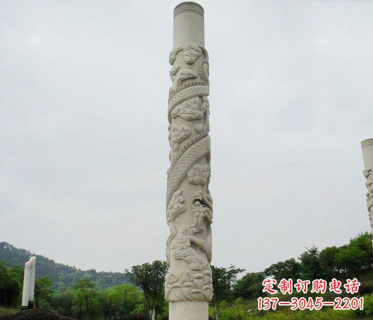 山东大理石盘龙柱雕塑