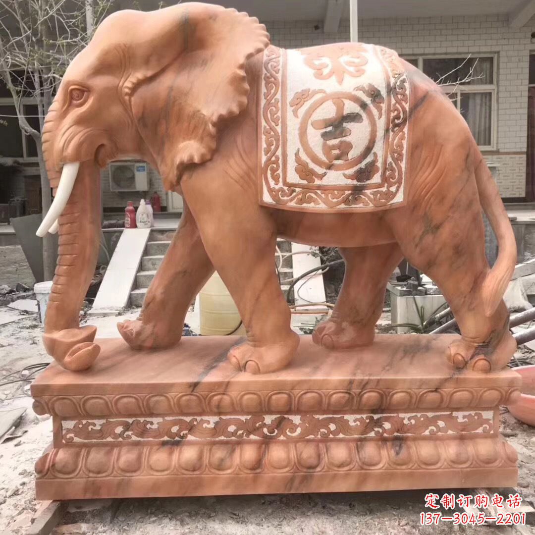 山东大象柱子石雕景区