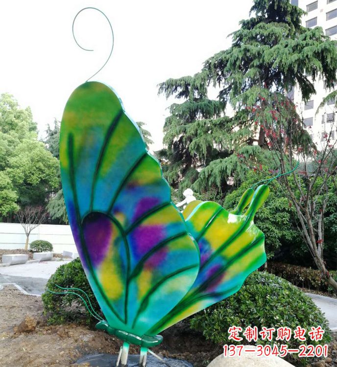 山东大型不锈钢蝴蝶雕塑,仿真昆虫城市广场景观摆件_