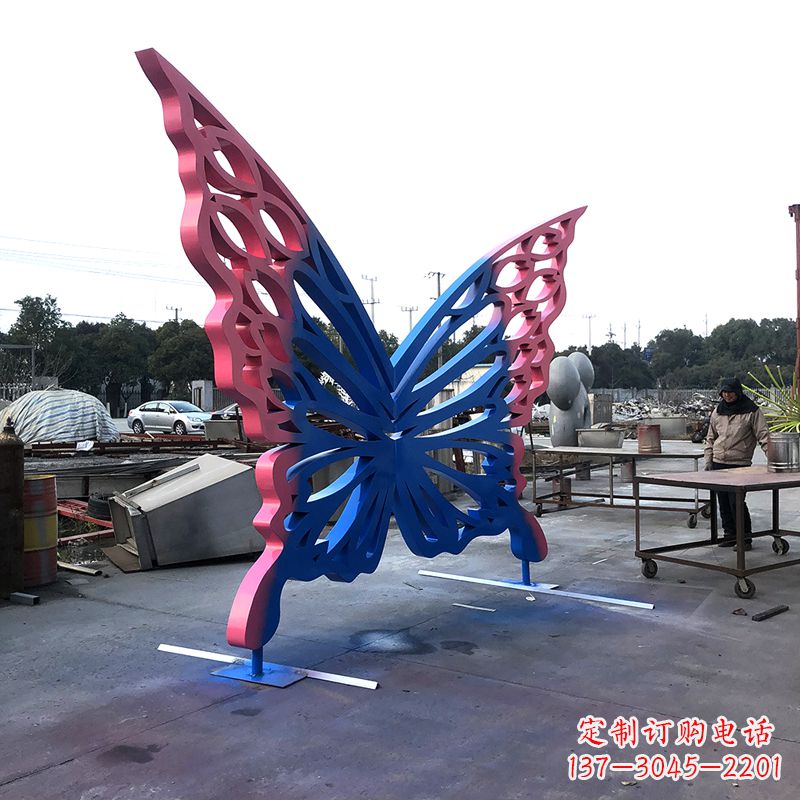 山东大型蝴蝶不锈钢喷漆雕塑
