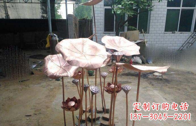 山东锻铜荷叶雕塑