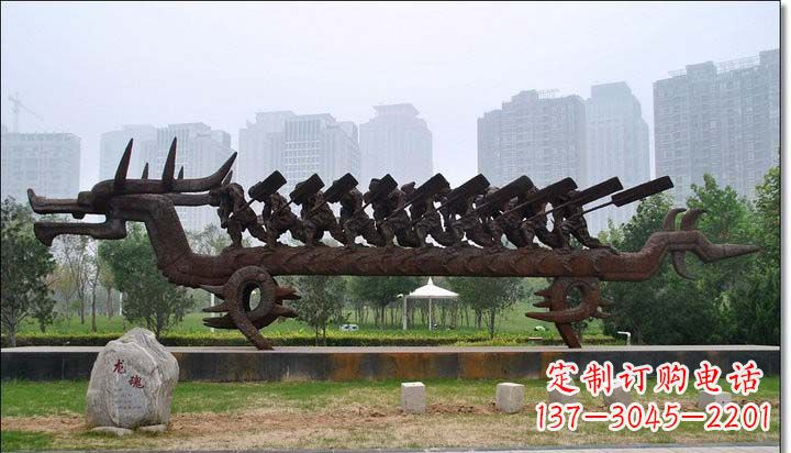 山东锻铜赛龙舟雕塑