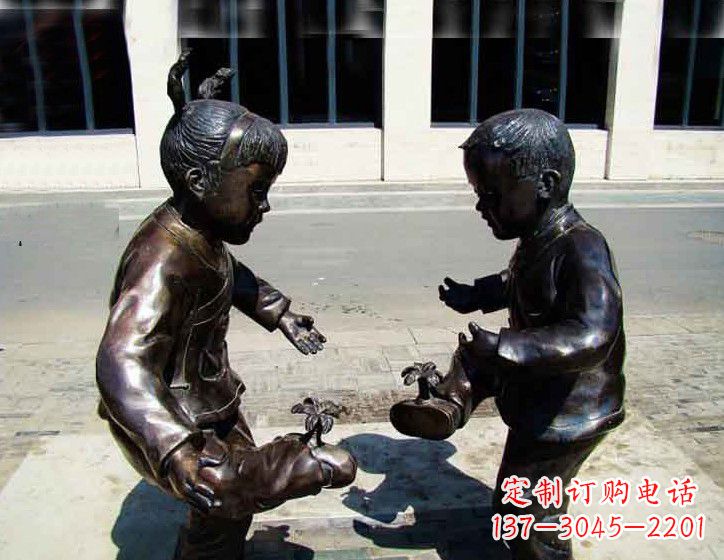 山东儿童斗鸡铜雕