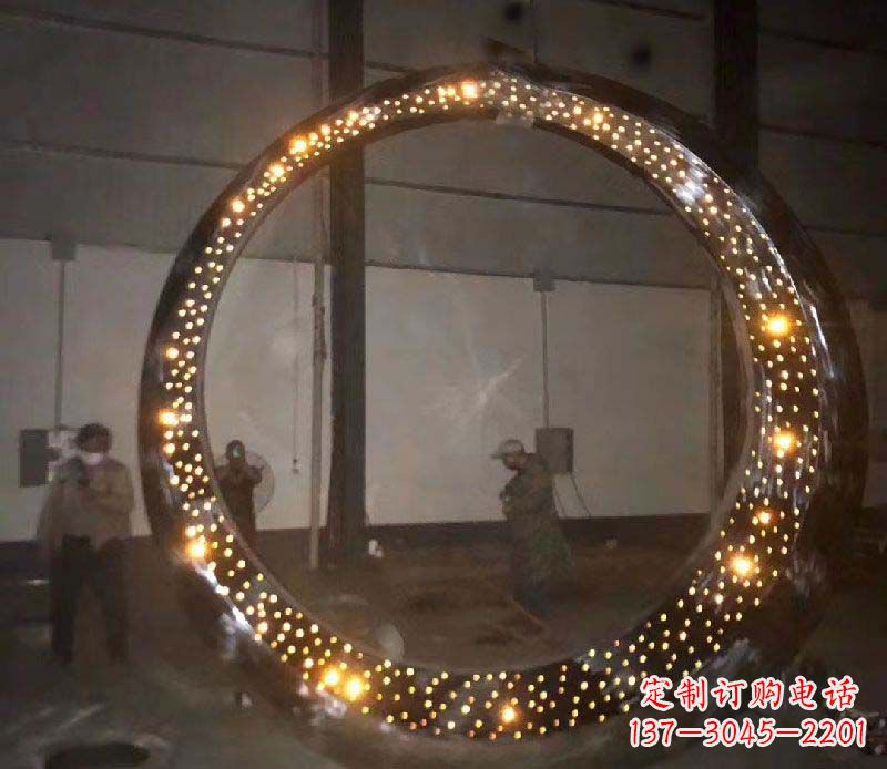 山东发光圆环不锈钢雕塑