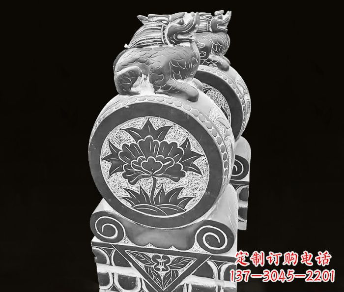 山东传统麒麟雕塑石门墩