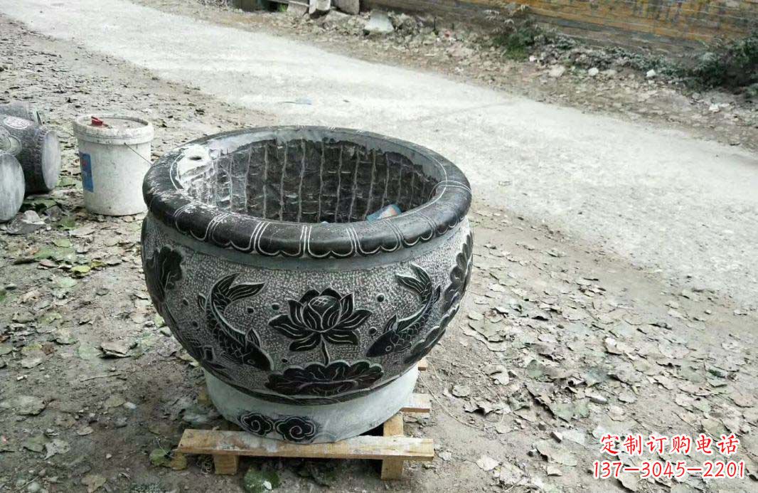 山东高雅的仿古圆形水缸石雕