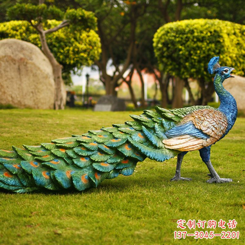 山东仿真孔雀雕塑-动物园植物园草坪仿真动物摆件