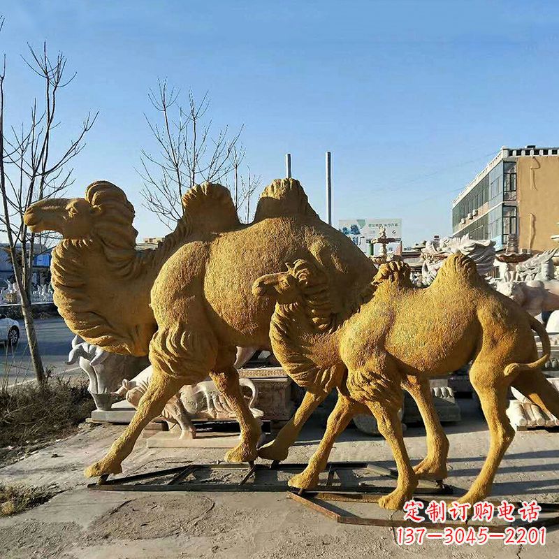 山东精美玻璃钢骆驼雕塑