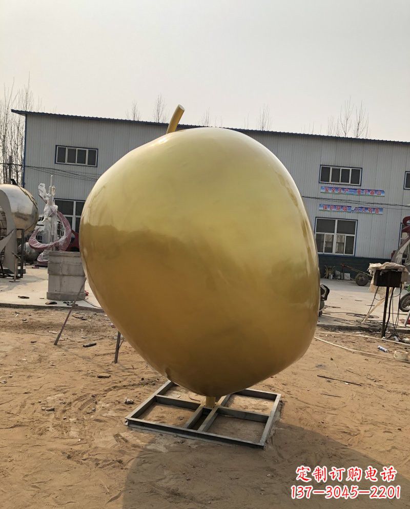 山东仿铜质苹果玻璃钢雕塑