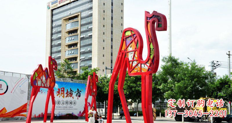 山东品质精良的公园不锈钢骆驼雕塑