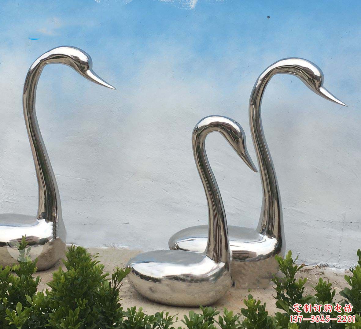 山东精美不锈钢抽象天鹅座椅雕塑