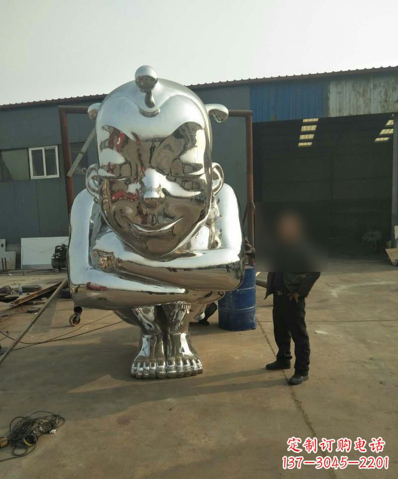 山东大型不锈钢蹲着的儿童雕塑