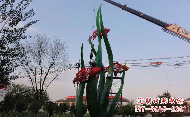 山东欧洲风格鲤鱼不锈钢雕塑