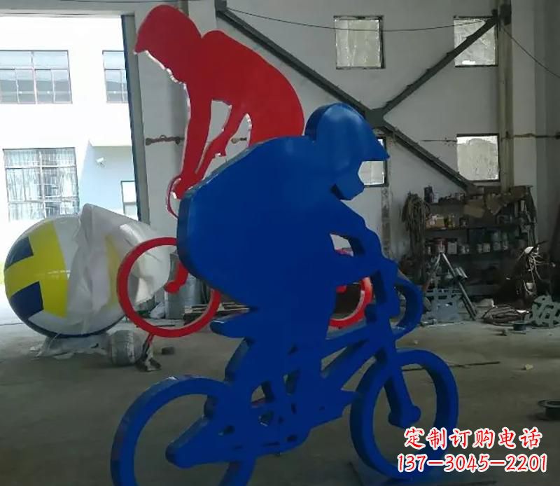 山东公园不锈钢骑自行车运动人物雕塑