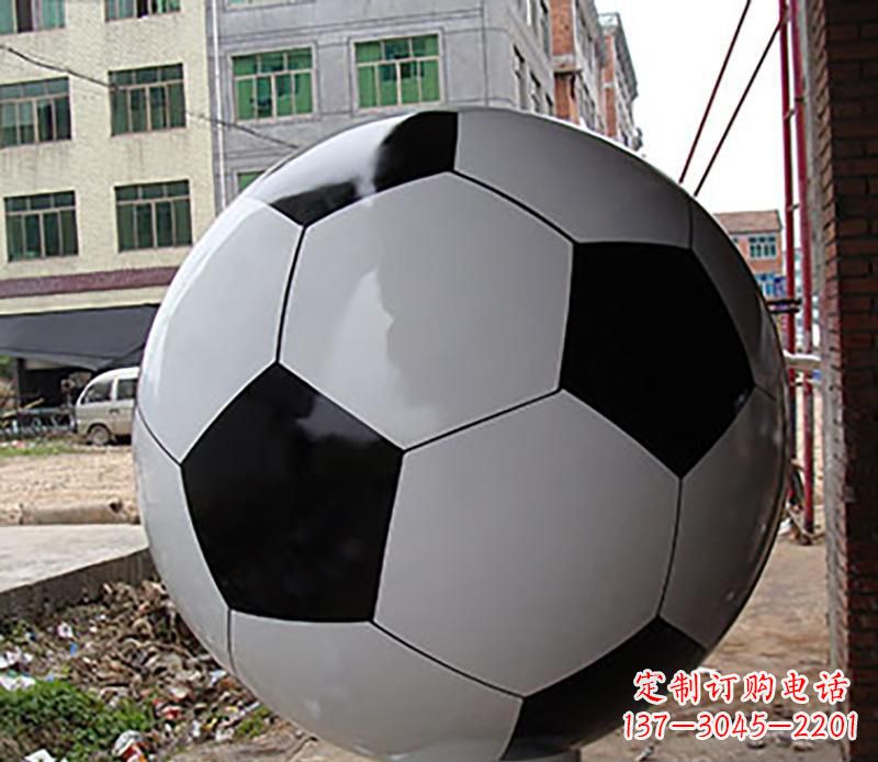 山东优质不锈钢足球雕塑