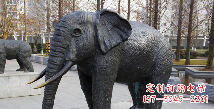 山东公园大象动物雕塑