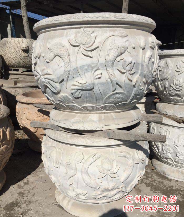 山东精美荷花雕塑 彰显优雅之美