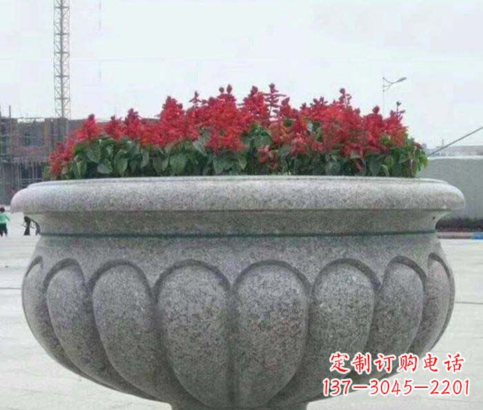 山东精美大理石花盆雕塑