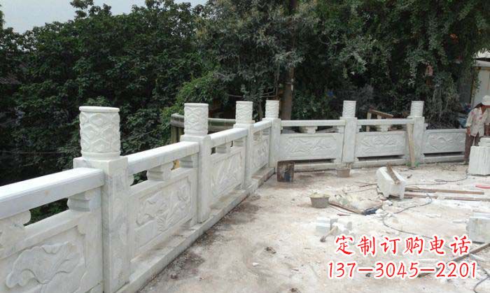 山东精美大理石栏板雕塑