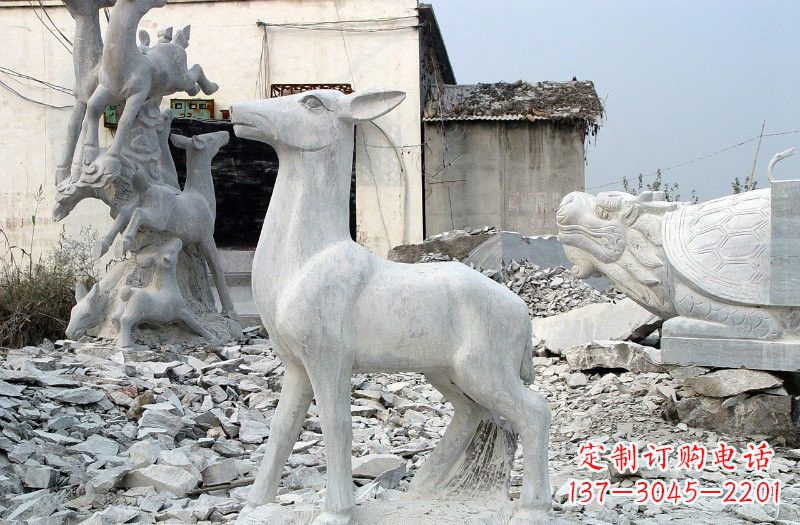 山东公园青石仿古小鹿雕塑