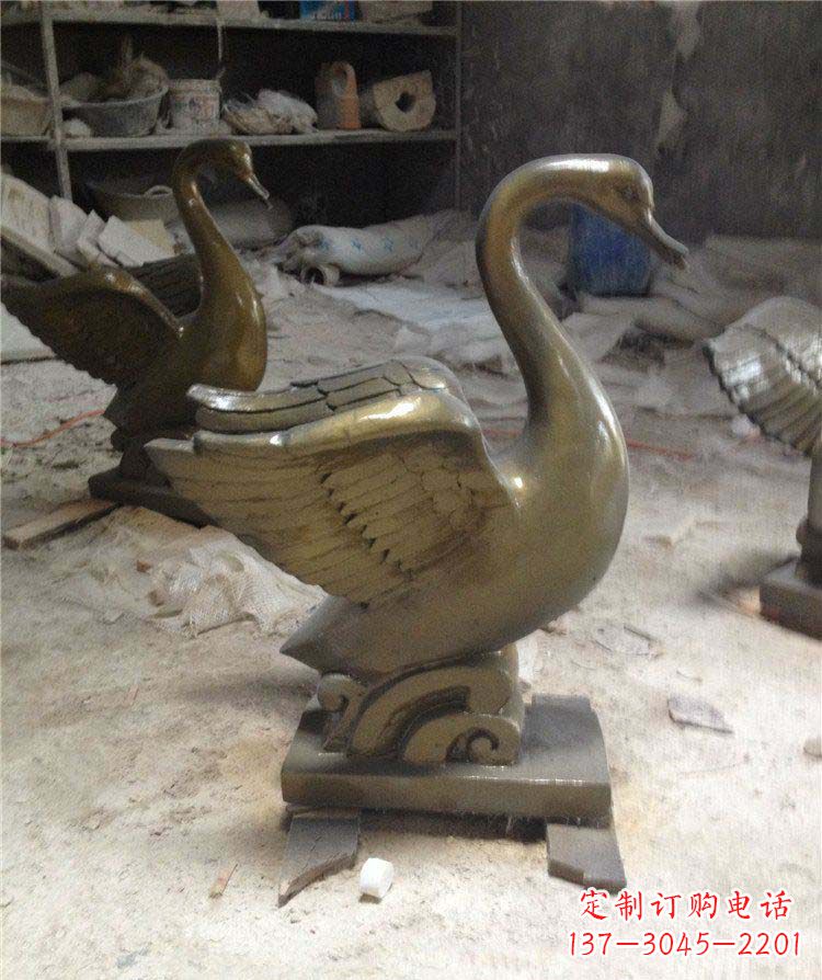 山东公园天鹅动物铜雕