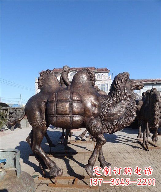 山东高端铜骆驼雕塑定制