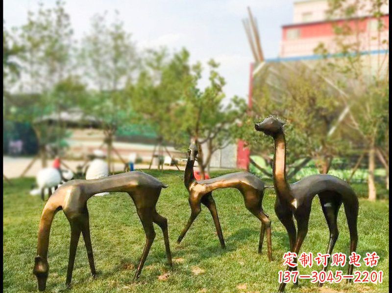 山东艺术欣赏——梅花鹿雕塑