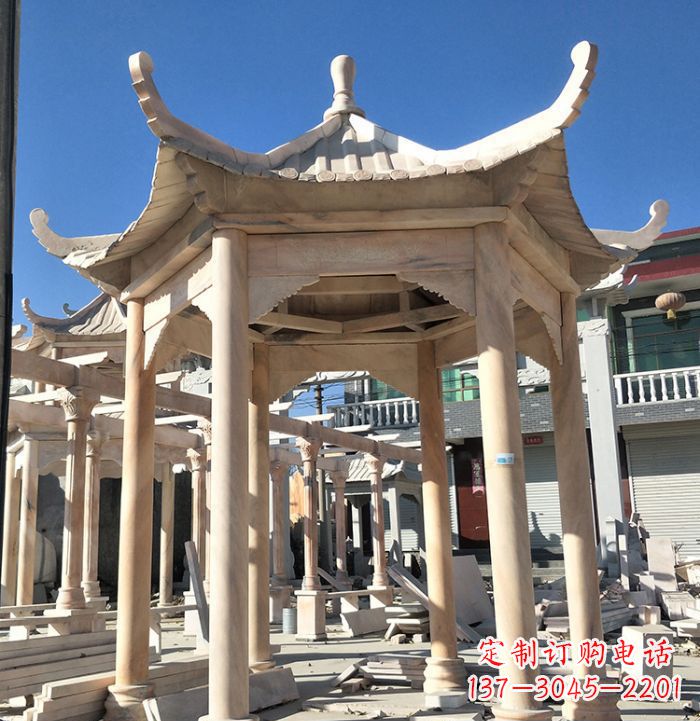 山东公园晚霞红凉亭雕塑